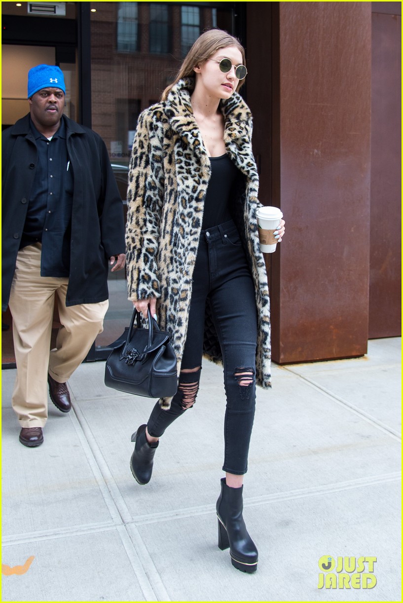 gigi hadid leopard coat new tommy collection 05