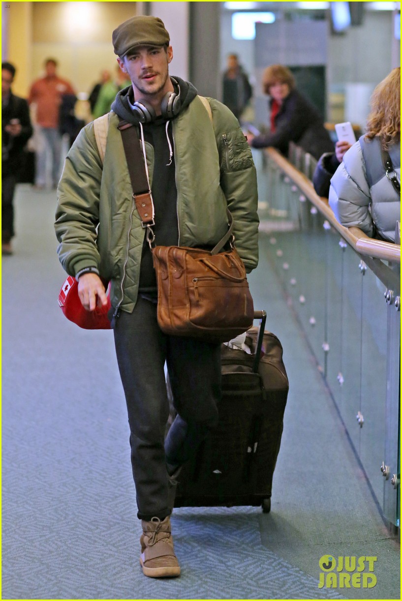 grant gustin gets back to work after spending holidays in nyc 03