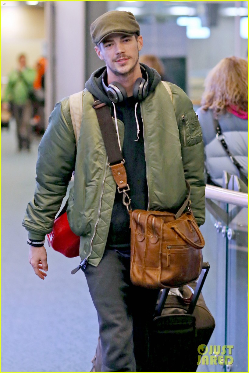grant gustin gets back to work after spending holidays in nyc 04