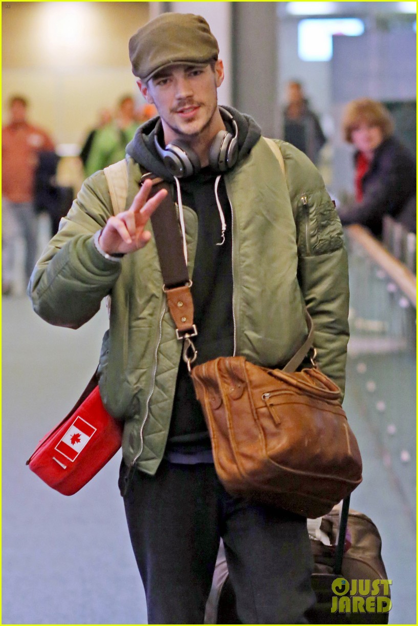 grant gustin gets back to work after spending holidays in nyc 06