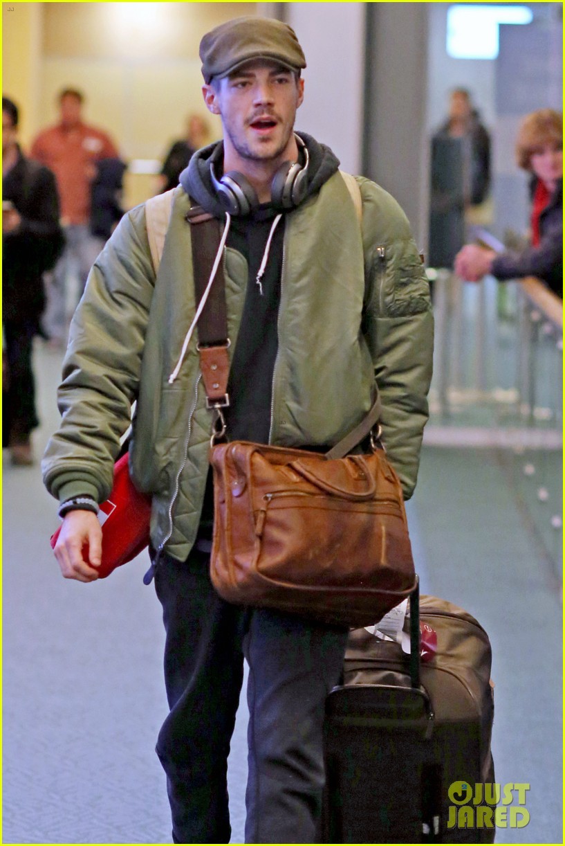 grant gustin gets back to work after spending holidays in nyc 07