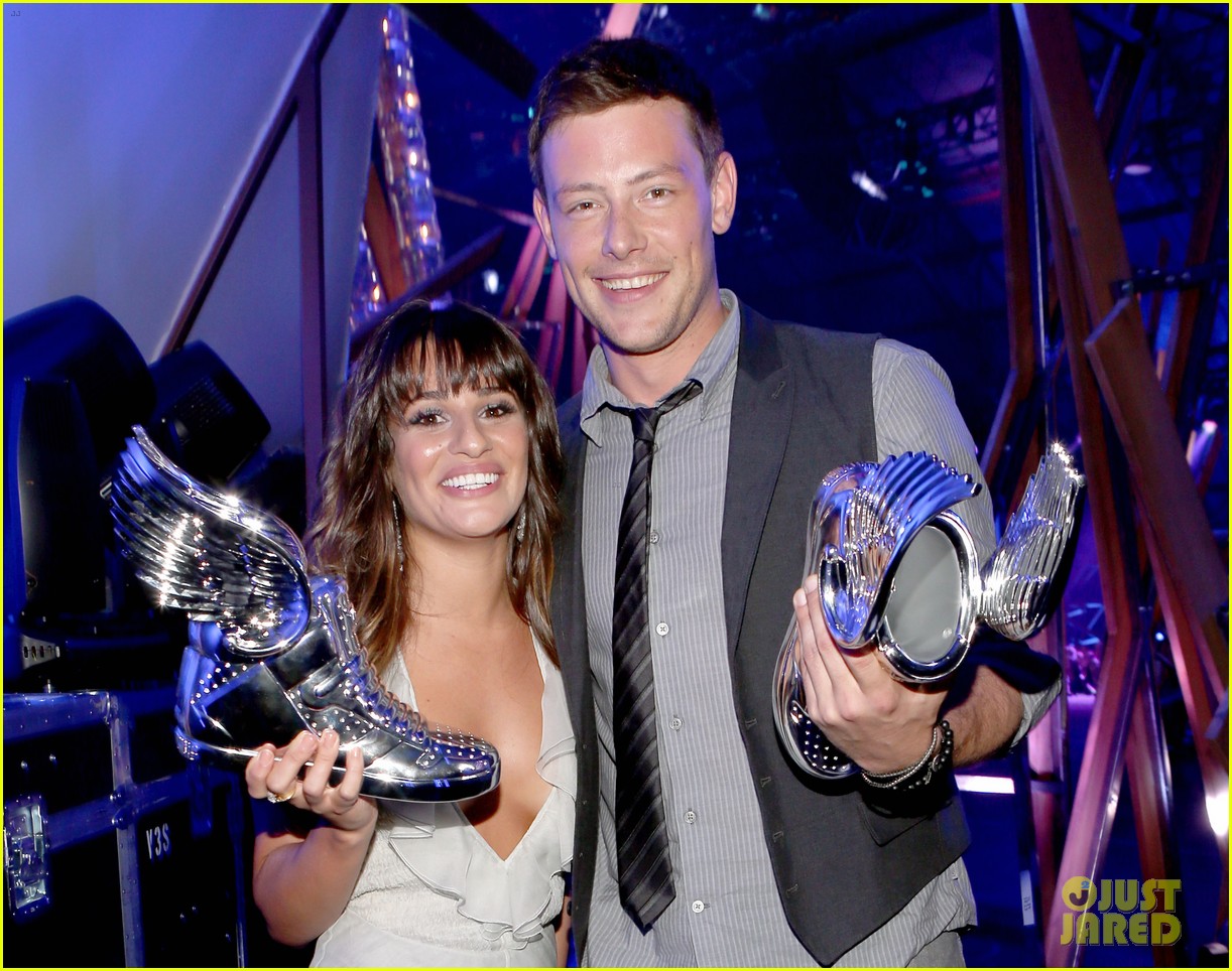 lea michele posts photo with cory monteith 14