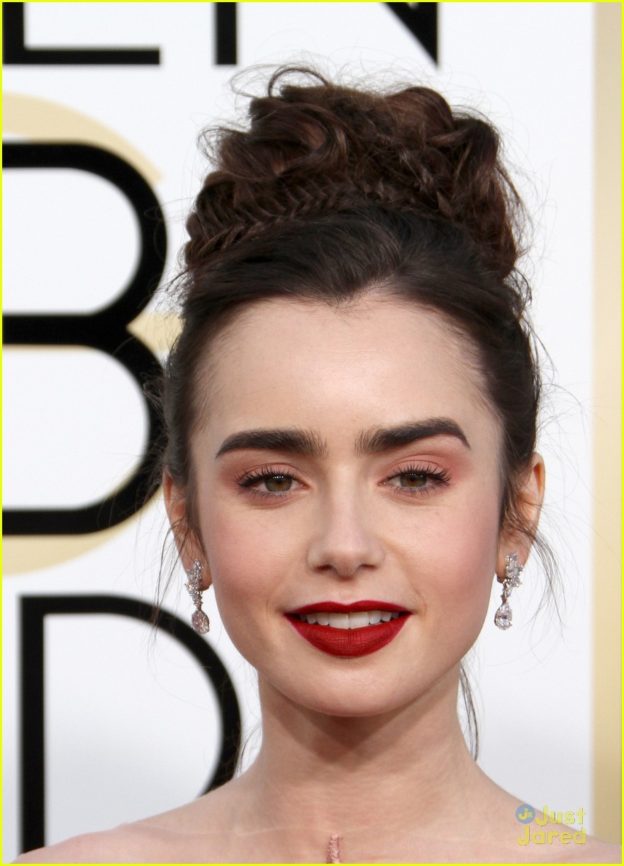 lily collins beauty look globes youtuber recreates 05