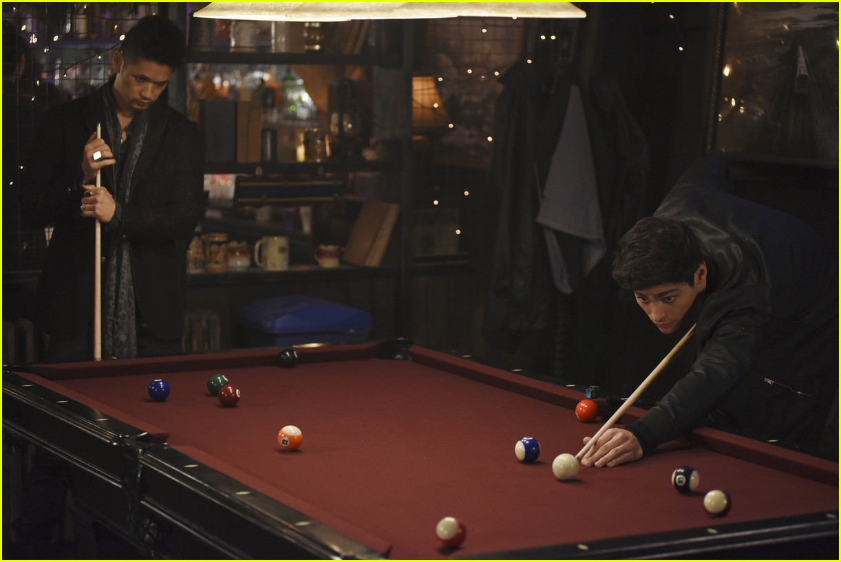 malec first date shadowhunters pics 07
