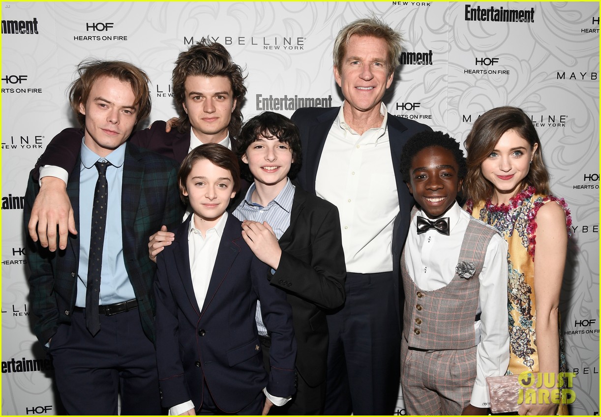 stranger things cast attend the ew sag party 11