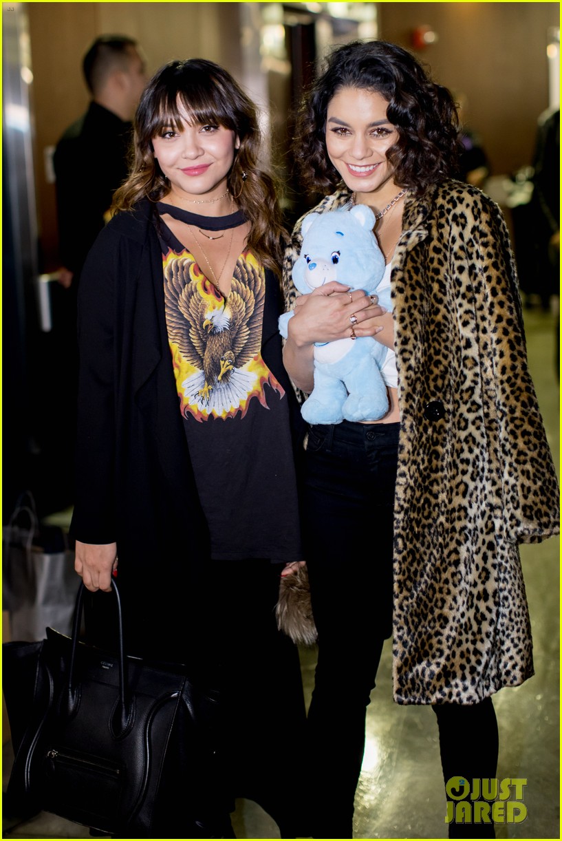 ashley tisdale vanessa hudgens bff lakers date 07