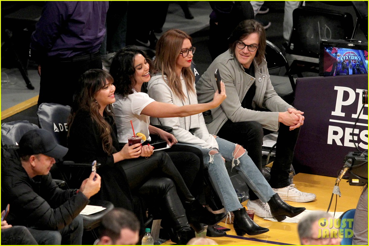 ashley tisdale vanessa hudgens bff lakers date 08