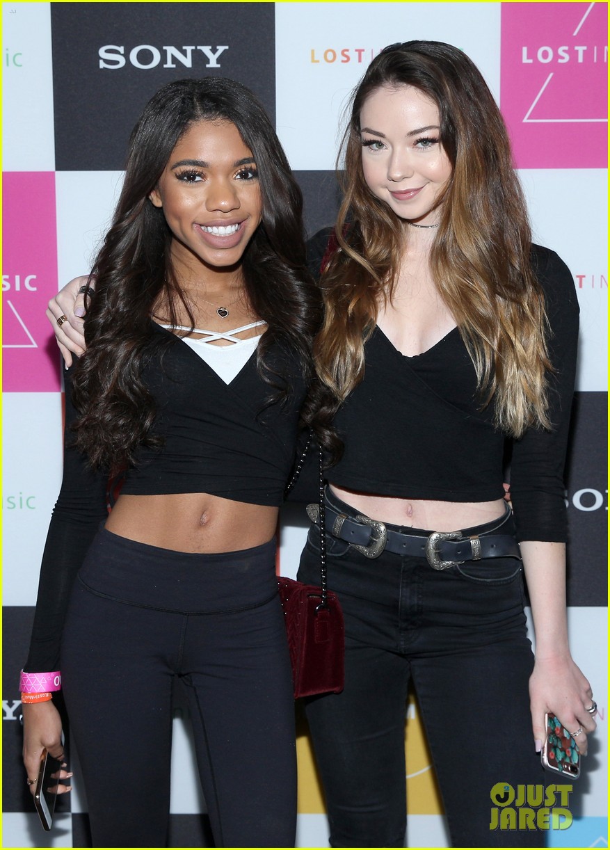 victoria justice reeve carney meredith teala sony event 11