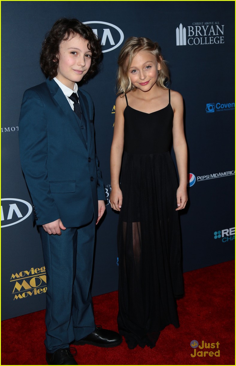 bailee madison lind sisters movieguide awards 07