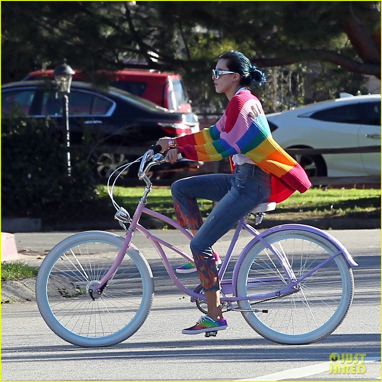 bella thorne color bike ride rainbow 01