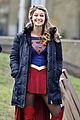 melissa benoist shows her support for utas anti trump rally ahead of oscars 2017 09