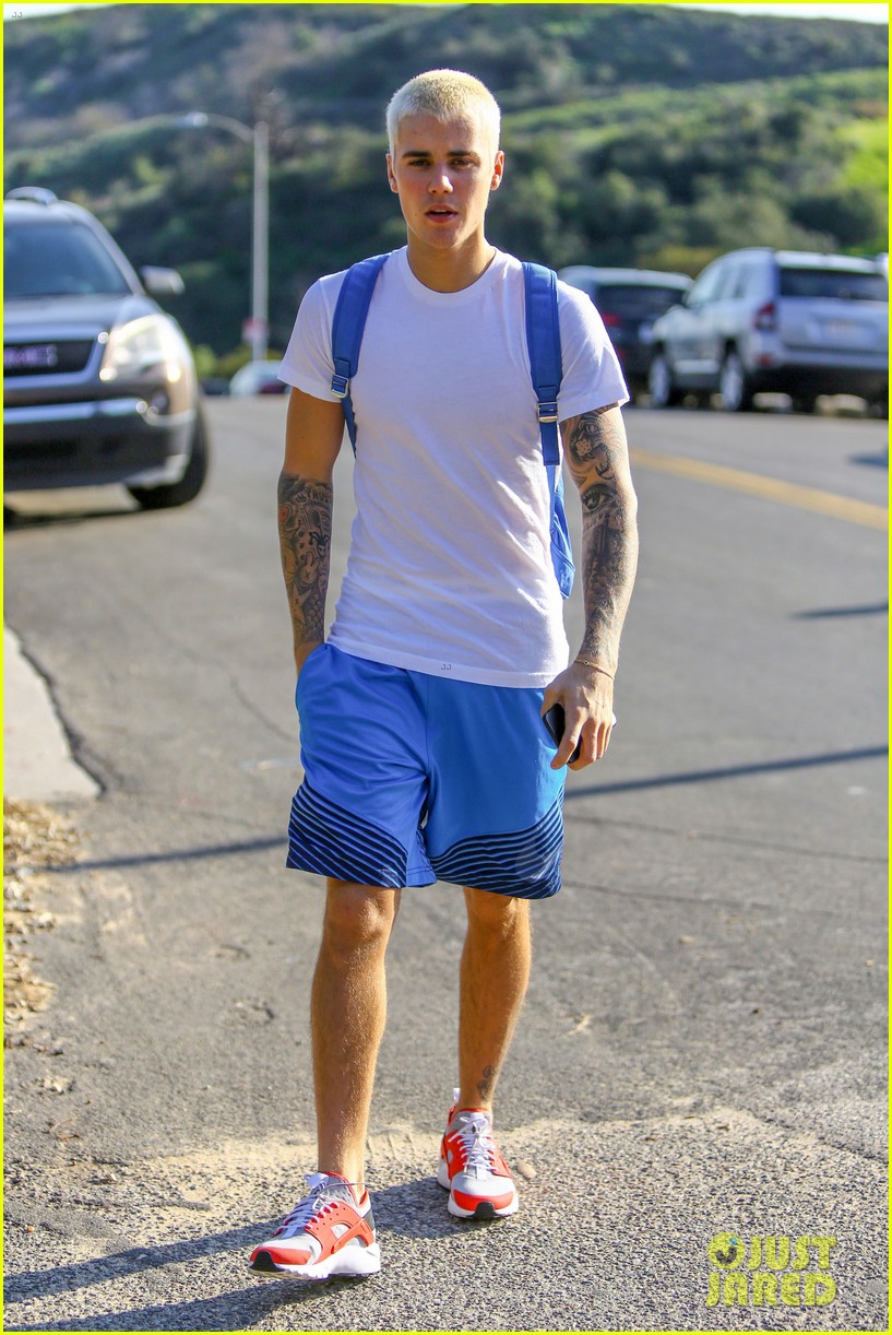 justin bieber heads out on a pre birthday hike 01