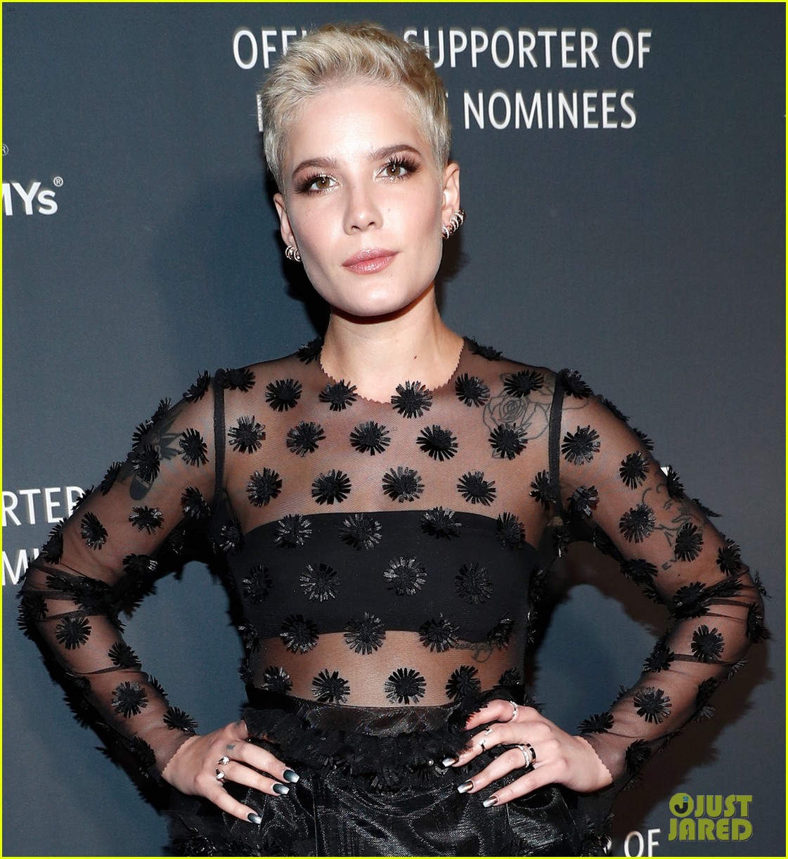 halsey says she had a nip slip at deltas pre grammy event2 06