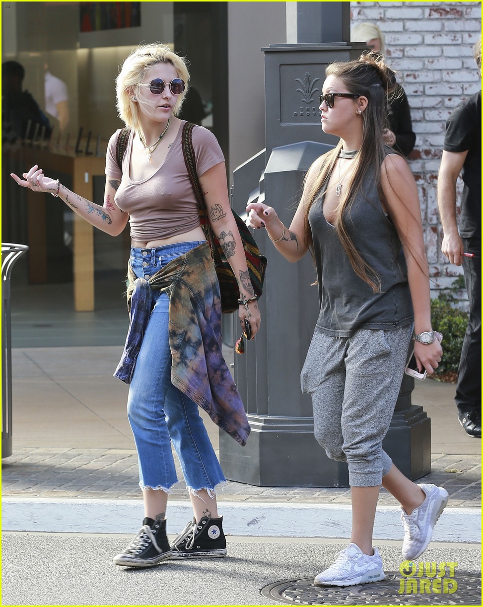 paris jackson goes braless for shopping trip with prudence brando 05