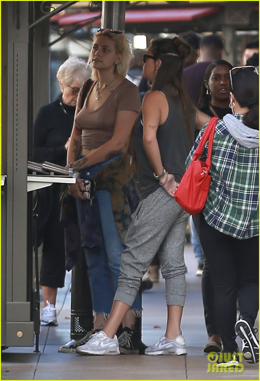 paris jackson goes braless for shopping trip with prudence brando 18