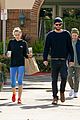 miley cyrus liam hemsworth lunch with friends 03
