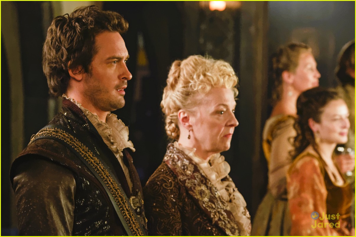 mary love over country reign stills 02