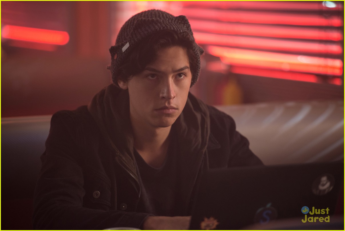 cole sprouse jughead more riverdale touch evil stills 08