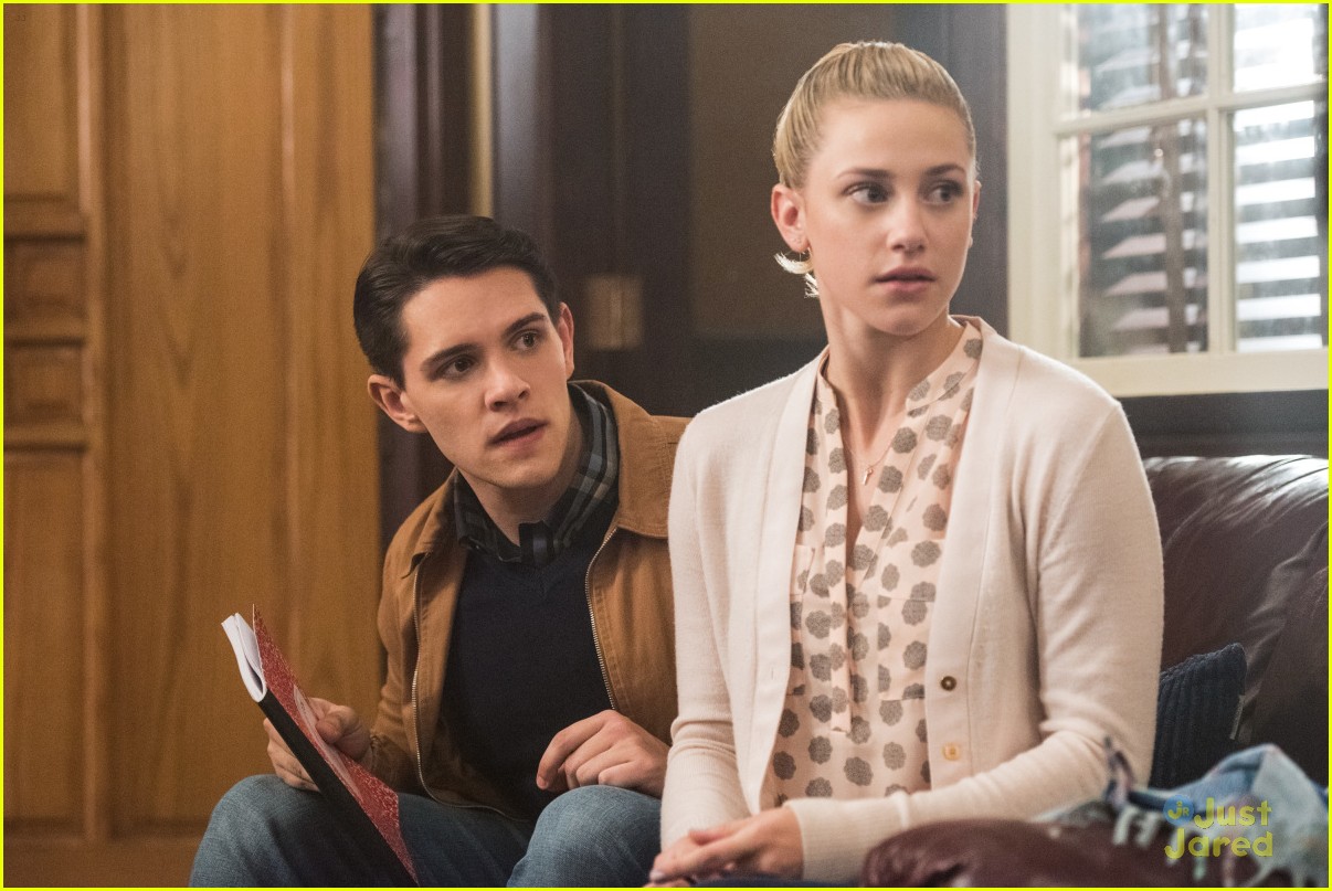 cole sprouse jughead more riverdale touch evil stills 17