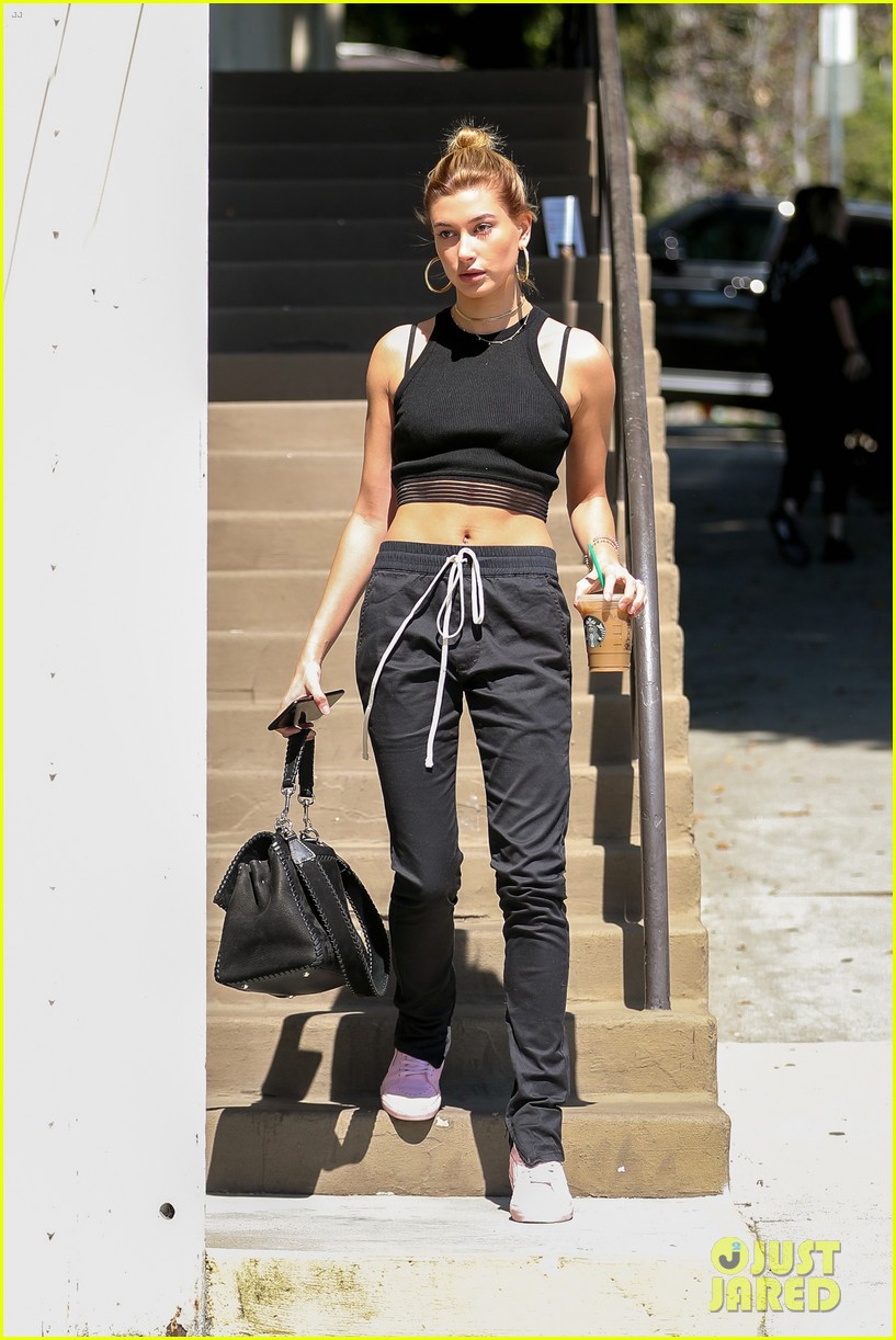 hailey baldwin shows off toned midriff in beverly hills 01