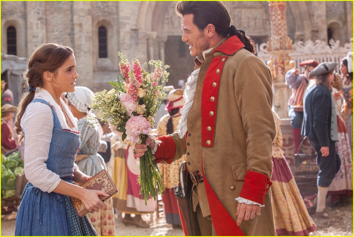 beauty and the beast stills 01