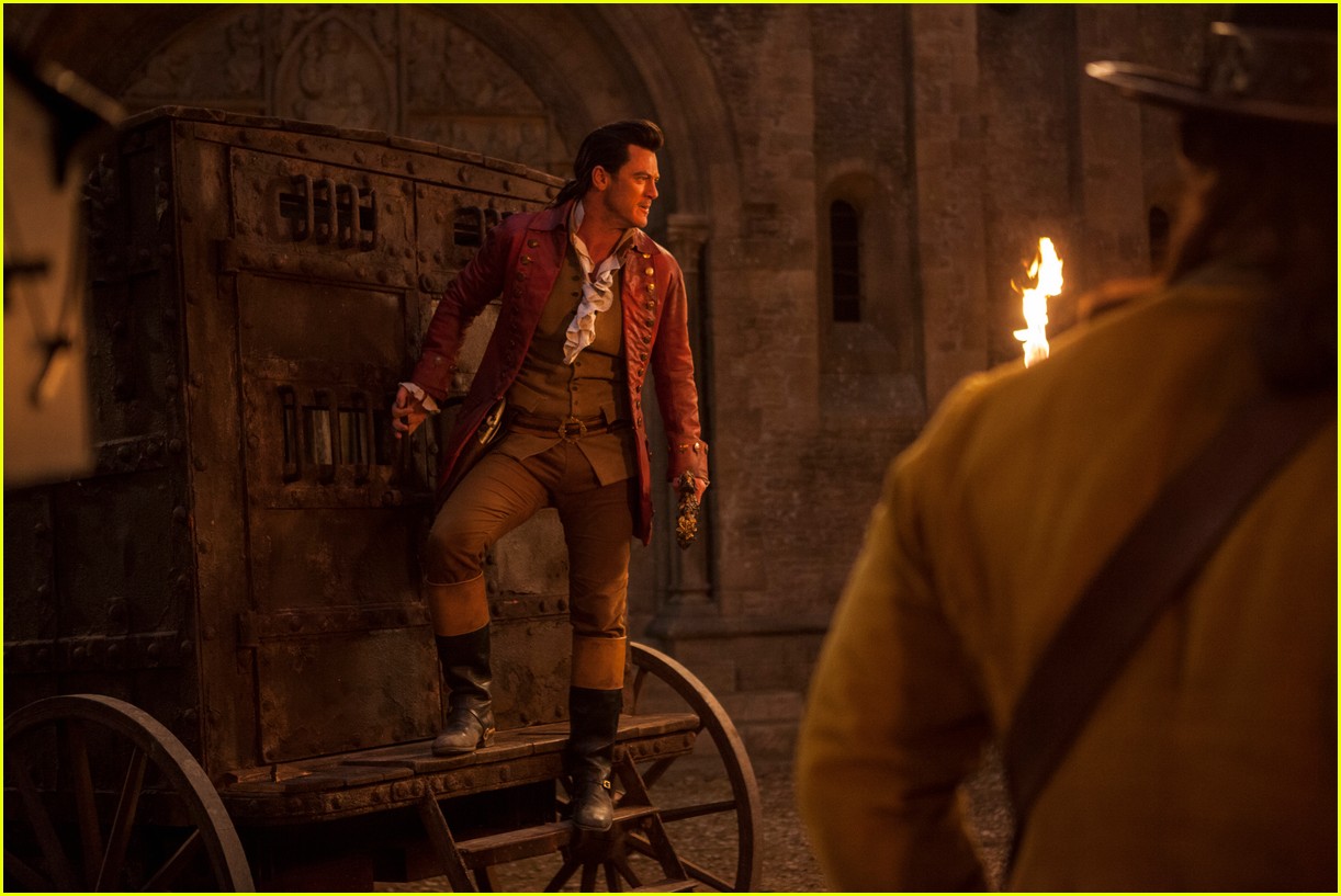 beauty and the beast stills 06