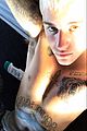 justin bieber gets new tattoo of giant eagle on his chest 05