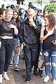 justin bieber gets mobbed by fans in australia 03