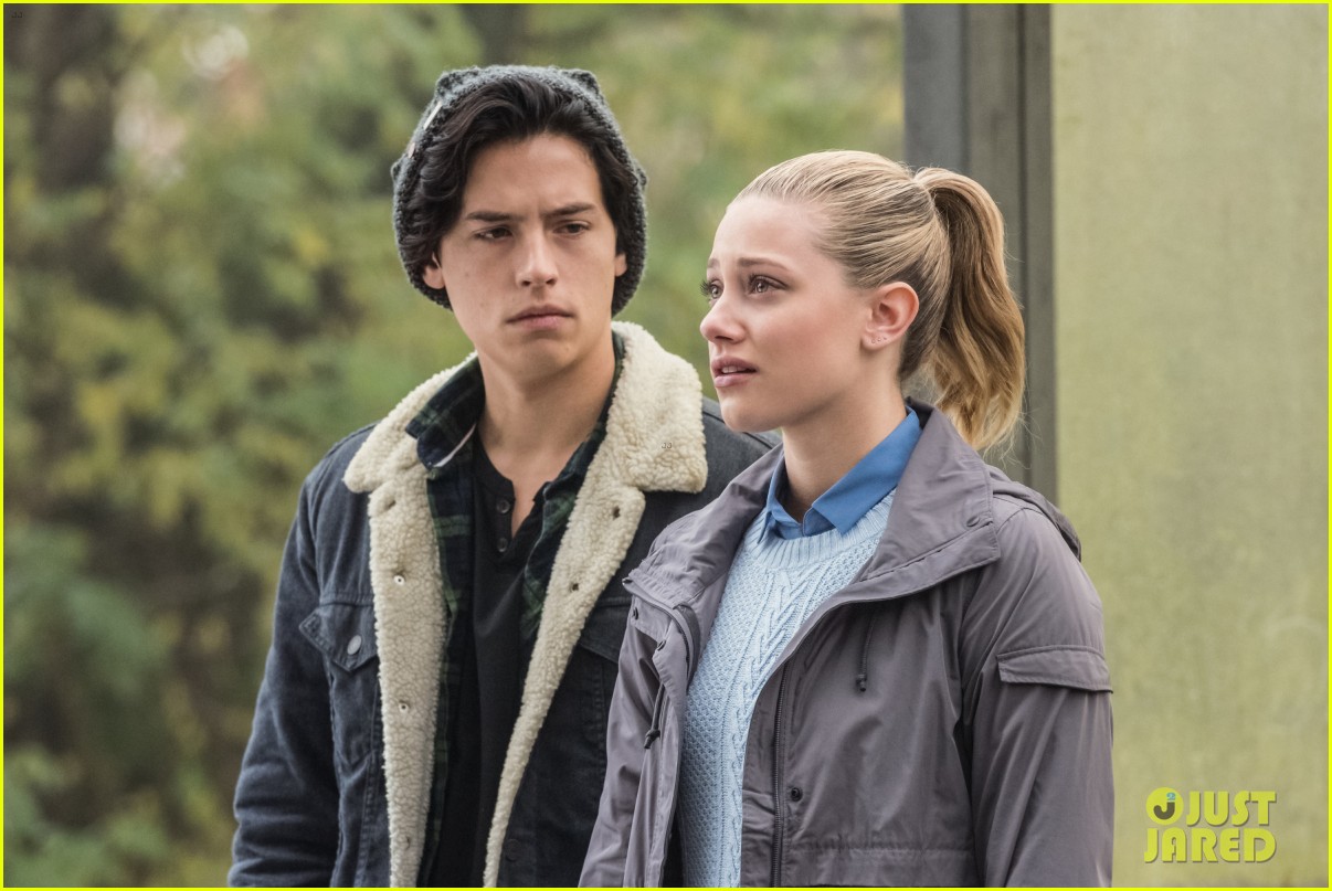 cole sprouse pictures of lili reinhart 01