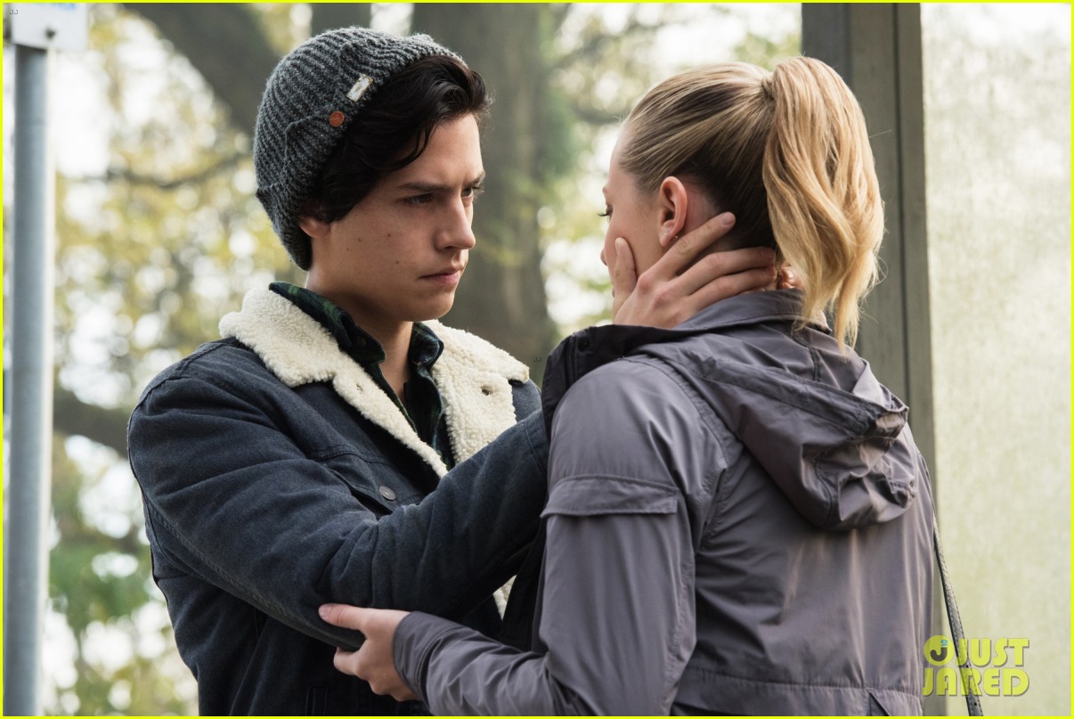 cole sprouse pictures of lili reinhart 04