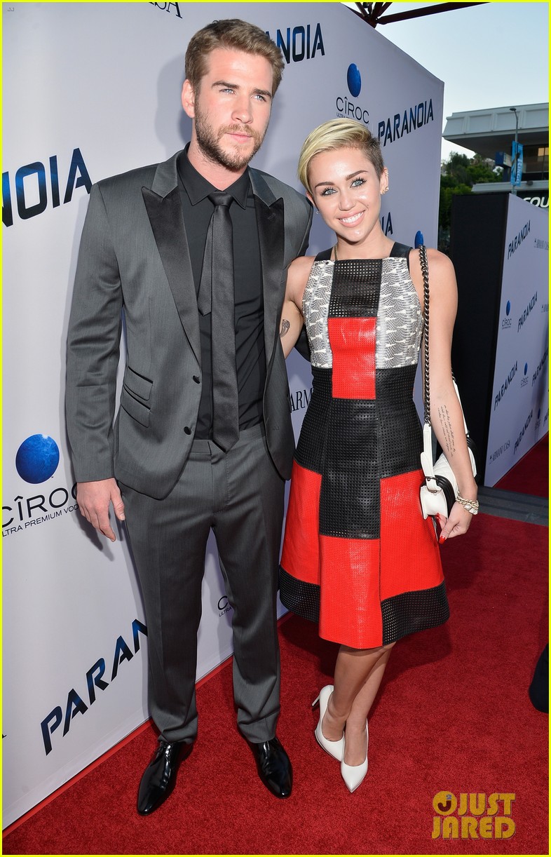 are miley cyrus and liam hemsworth married dad billy ray posts photo 05