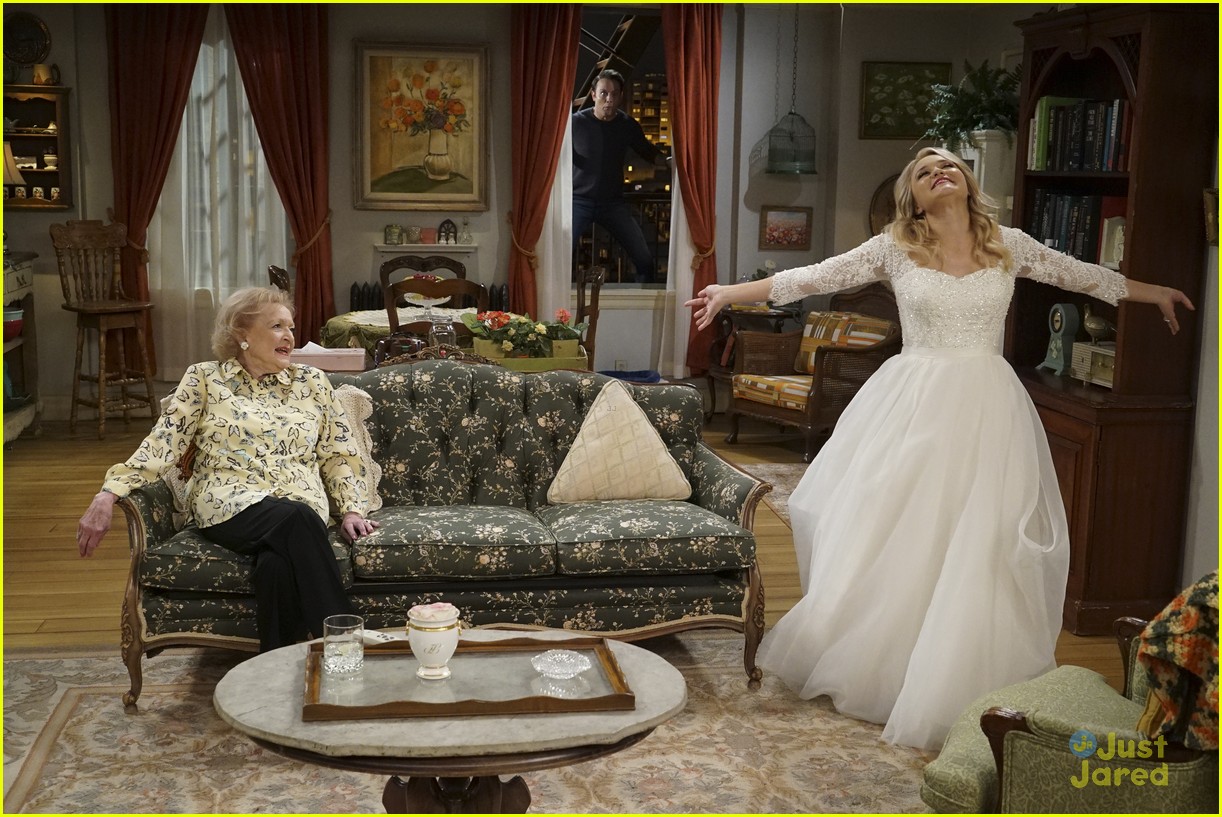 emily osment wedding dress episode betty white young hungry 03