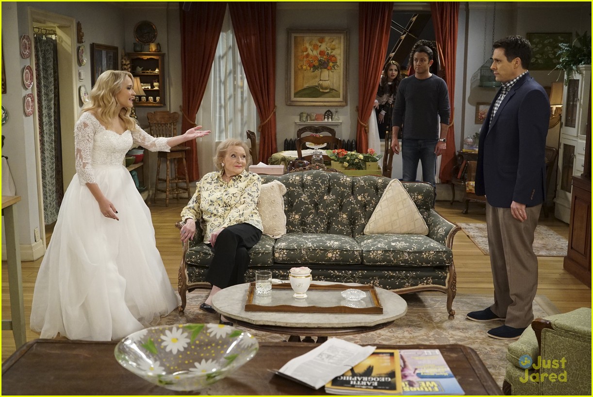 emily osment wedding dress episode betty white young hungry 11