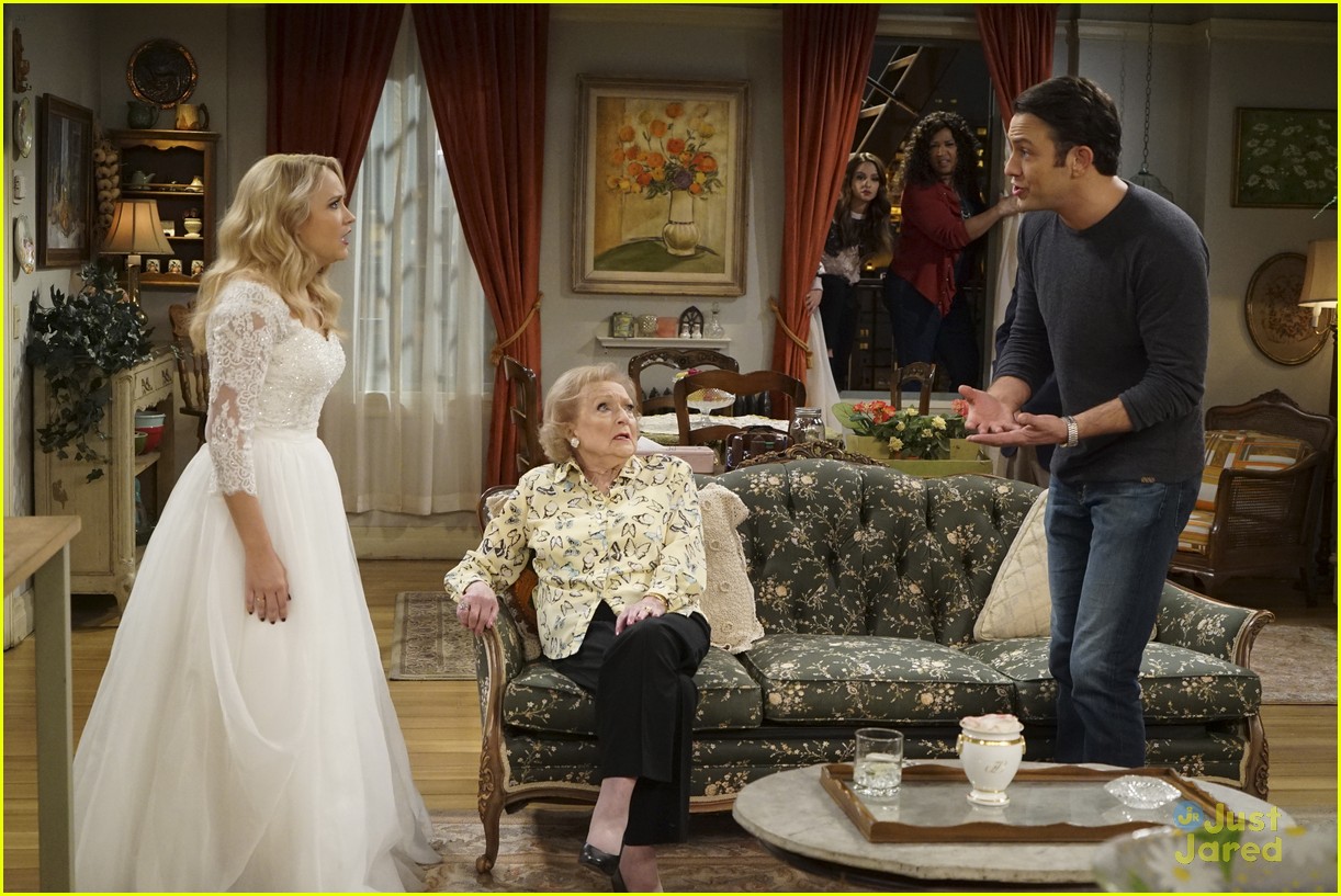 emily osment wedding dress episode betty white young hungry 14