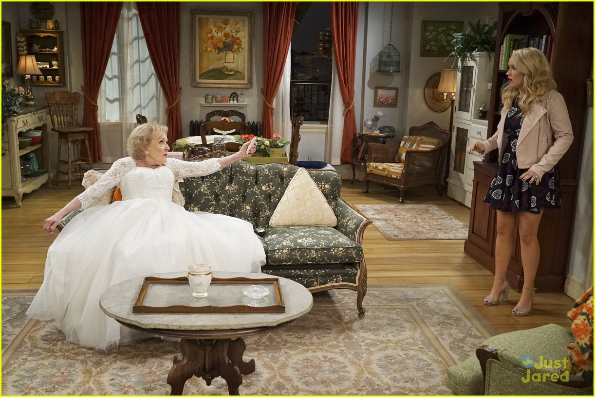 emily osment wedding dress episode betty white young hungry 28