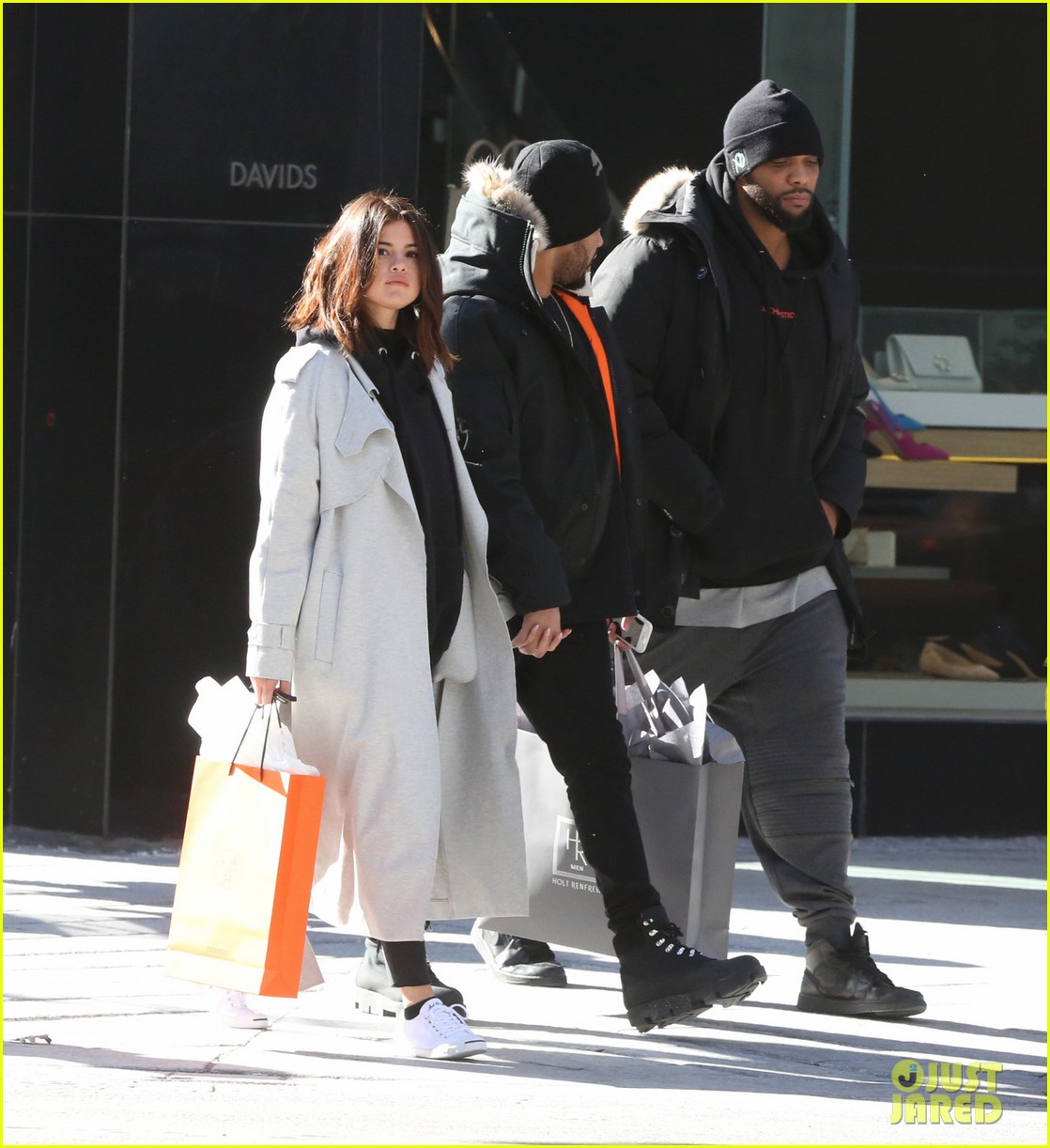 selena gomez the weeknd flaunted some pda in toronto 12