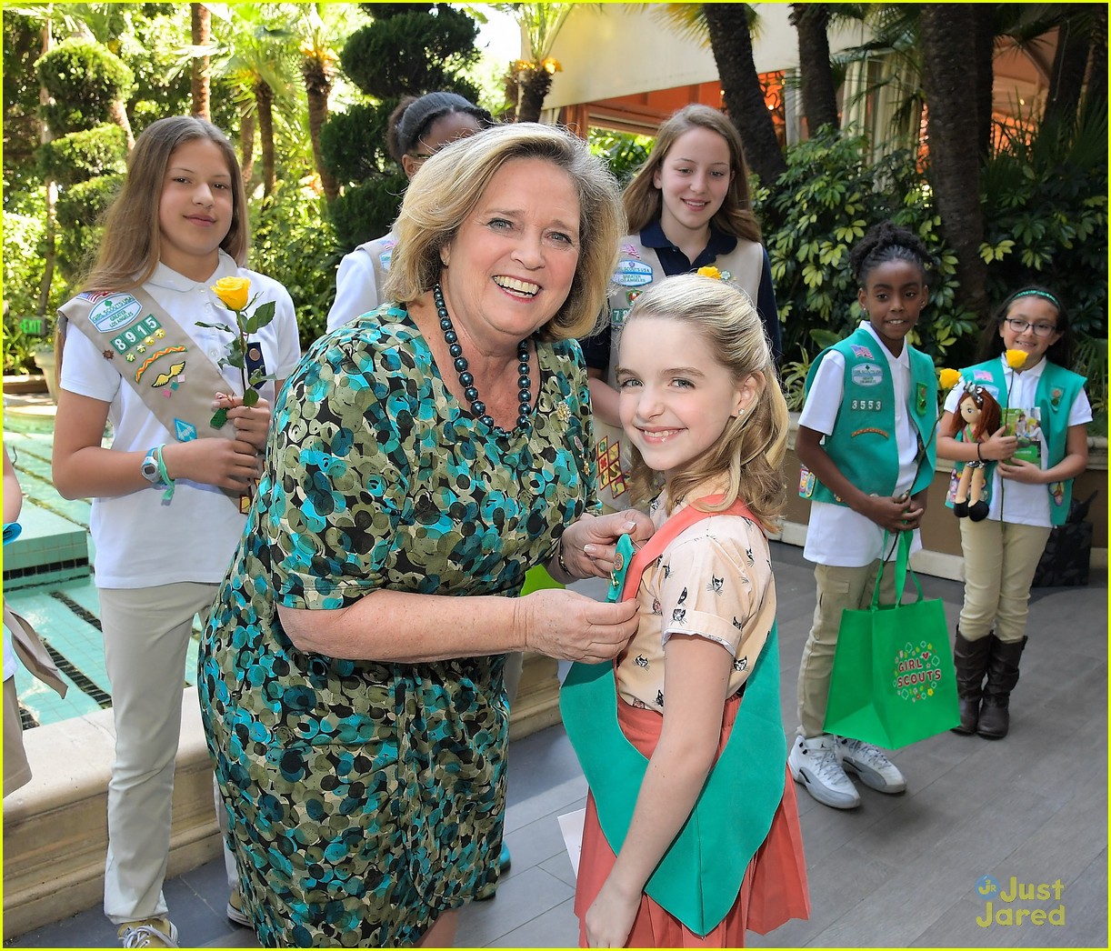 mckenna grace becomes girl scout 01