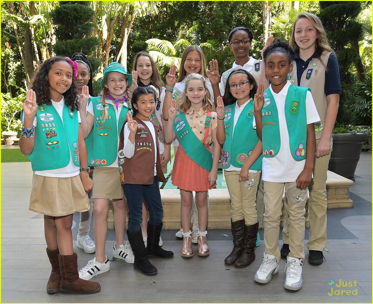 mckenna grace becomes girl scout 08