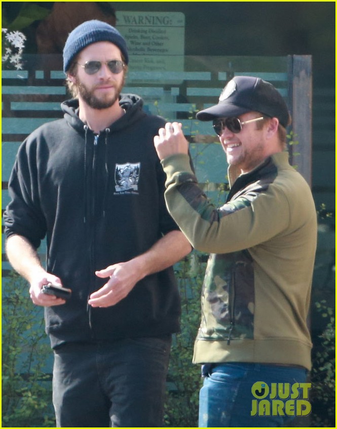 liam hemsworth steps out after wedding rumors 04
