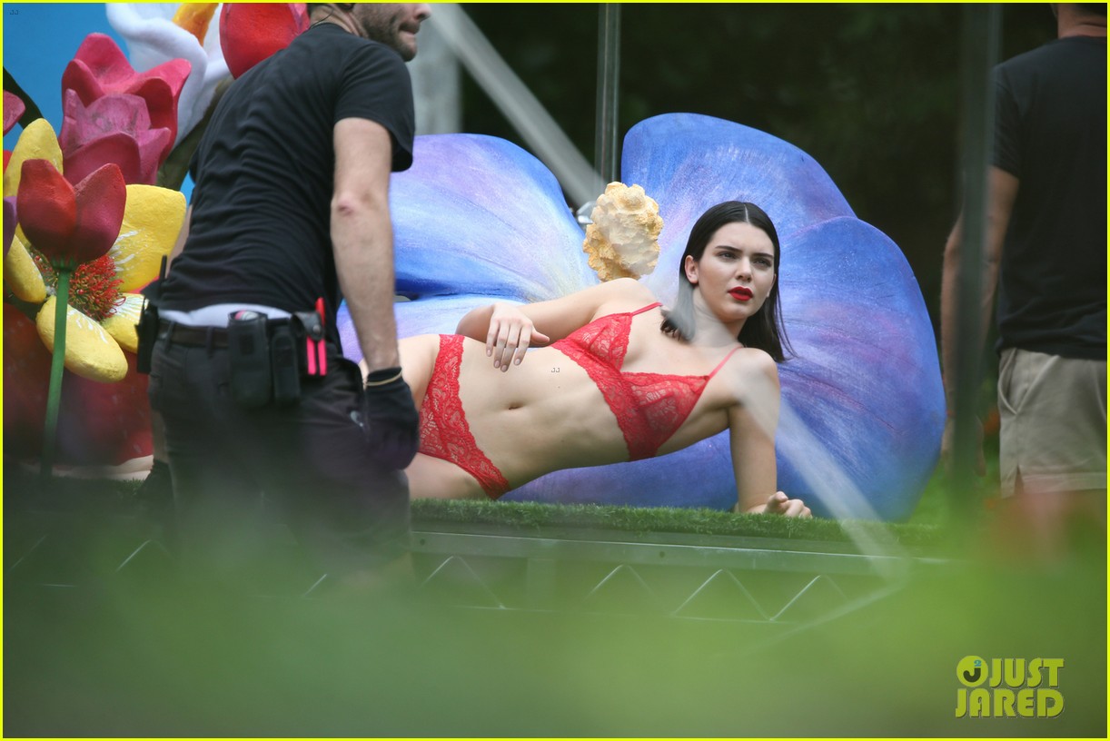 kendall jenner shows off body in lingerie photo shoot 06