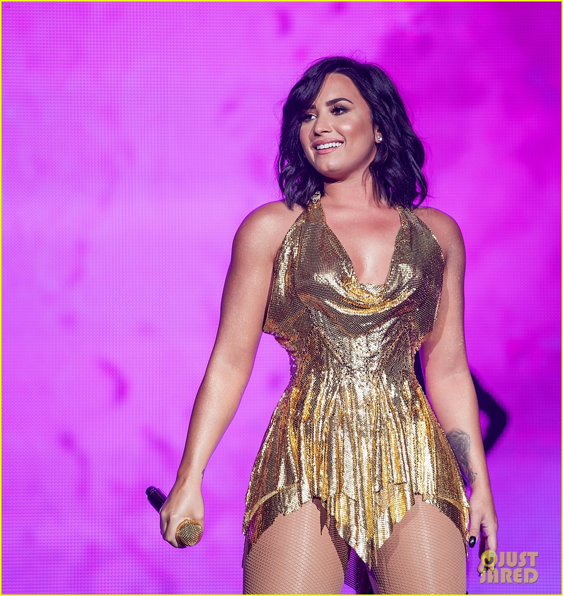 demi lovato performs at beautykind concert for causes in texas 01
