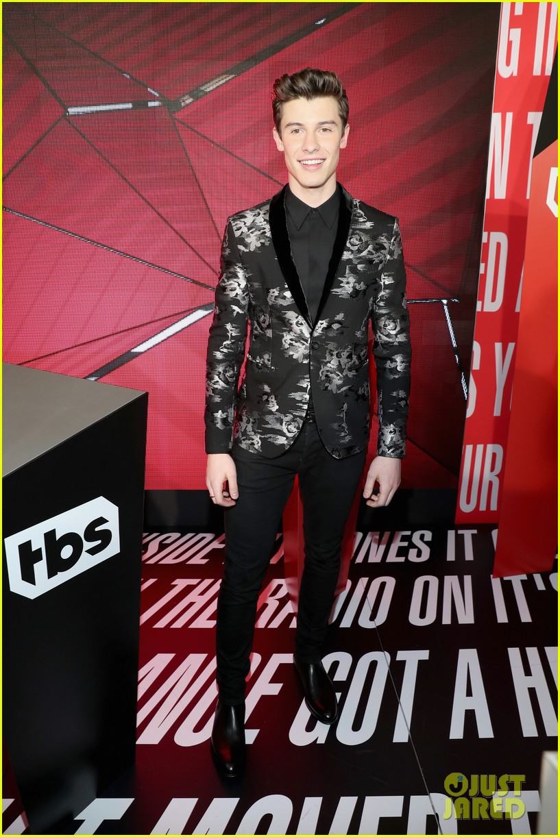 shawn mendes iheartradio music awards 2017 01