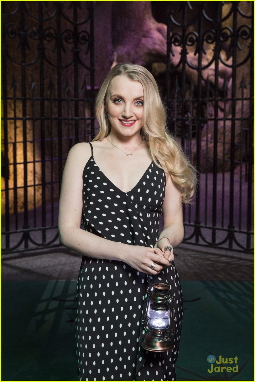 harry potter forbidden forest opening phelps evanna warwick 11