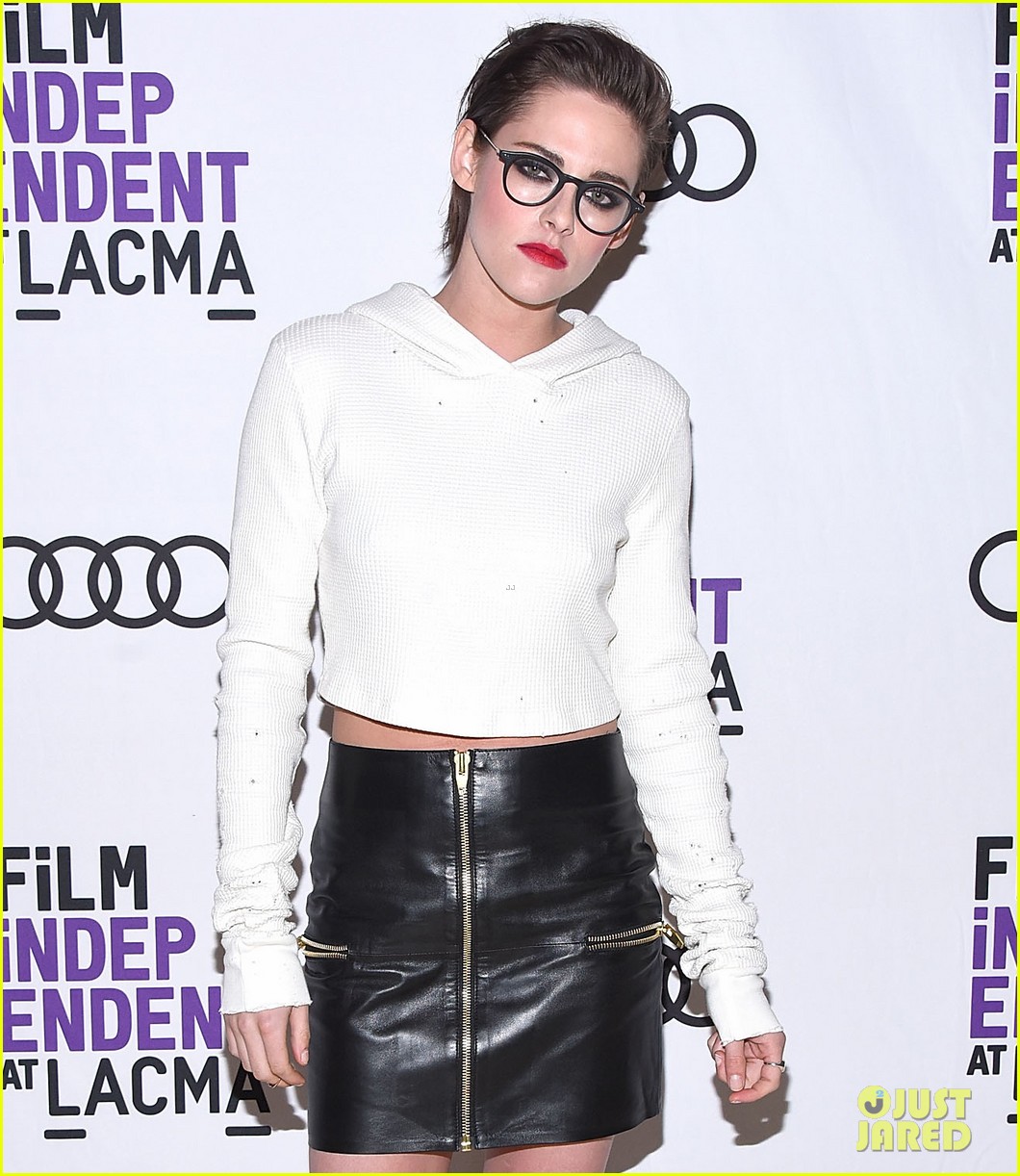 kristen stewart thinks the digital age has affected the way people deal with mourning 04