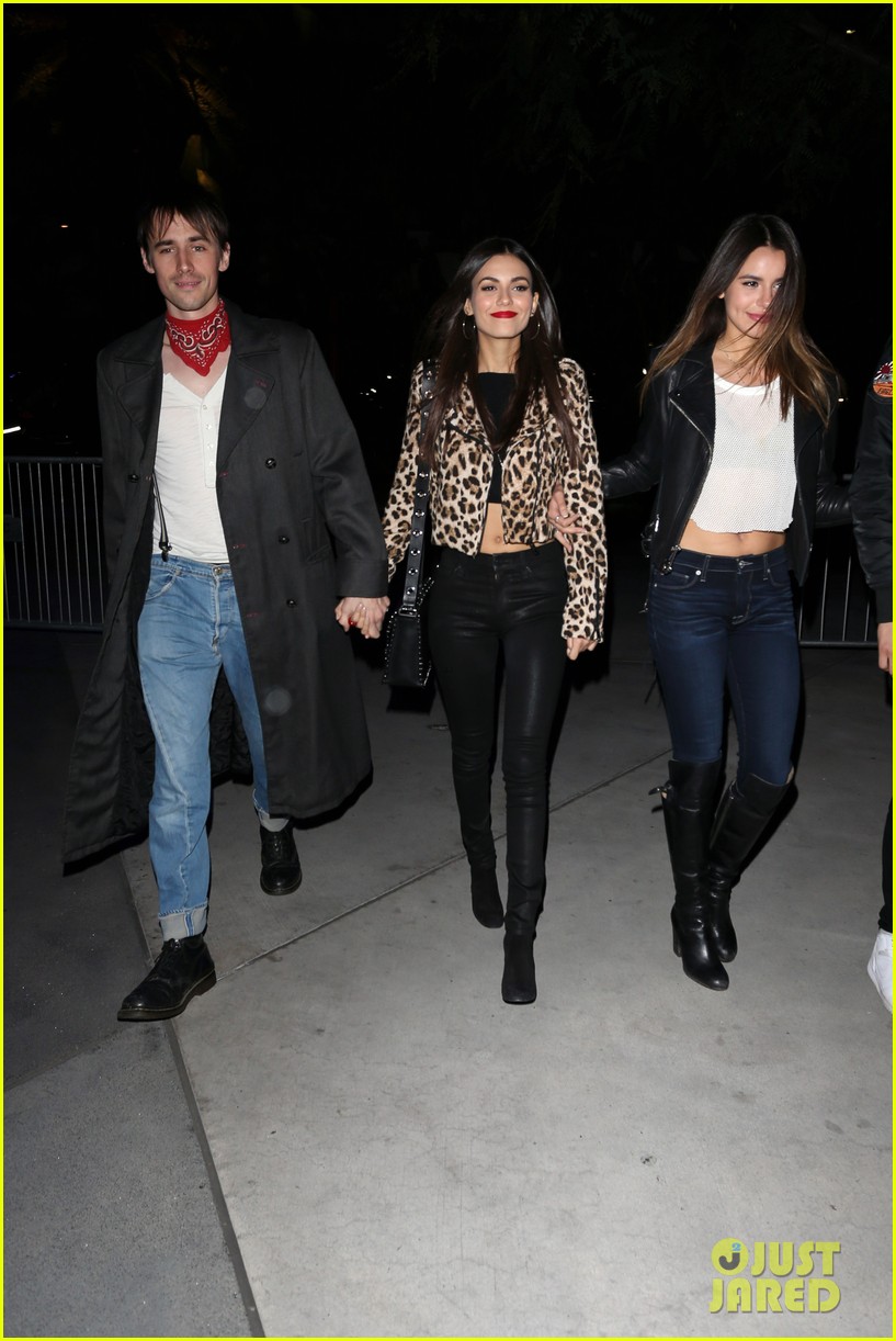 victoria justice reeve carney couple up in los angeles 06