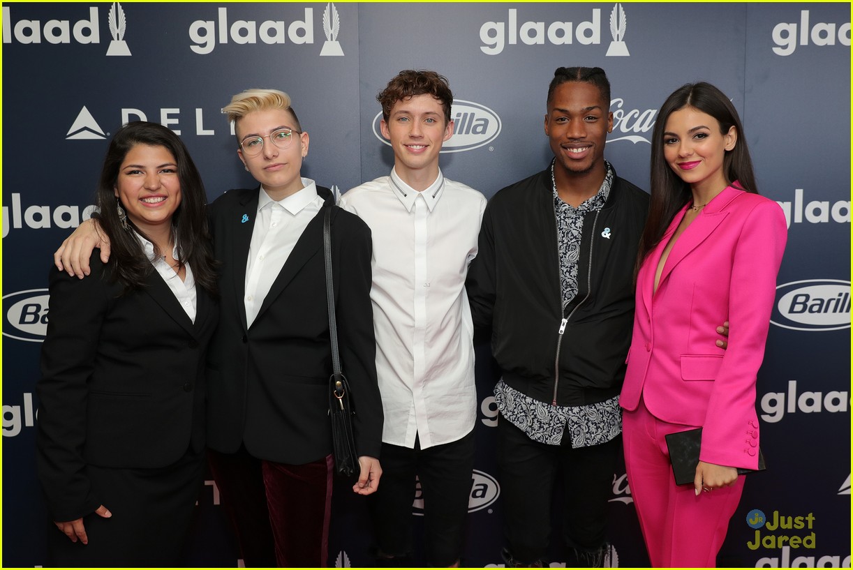 victoria justice pink suit glaad luncheon gigi gorgeous more 18