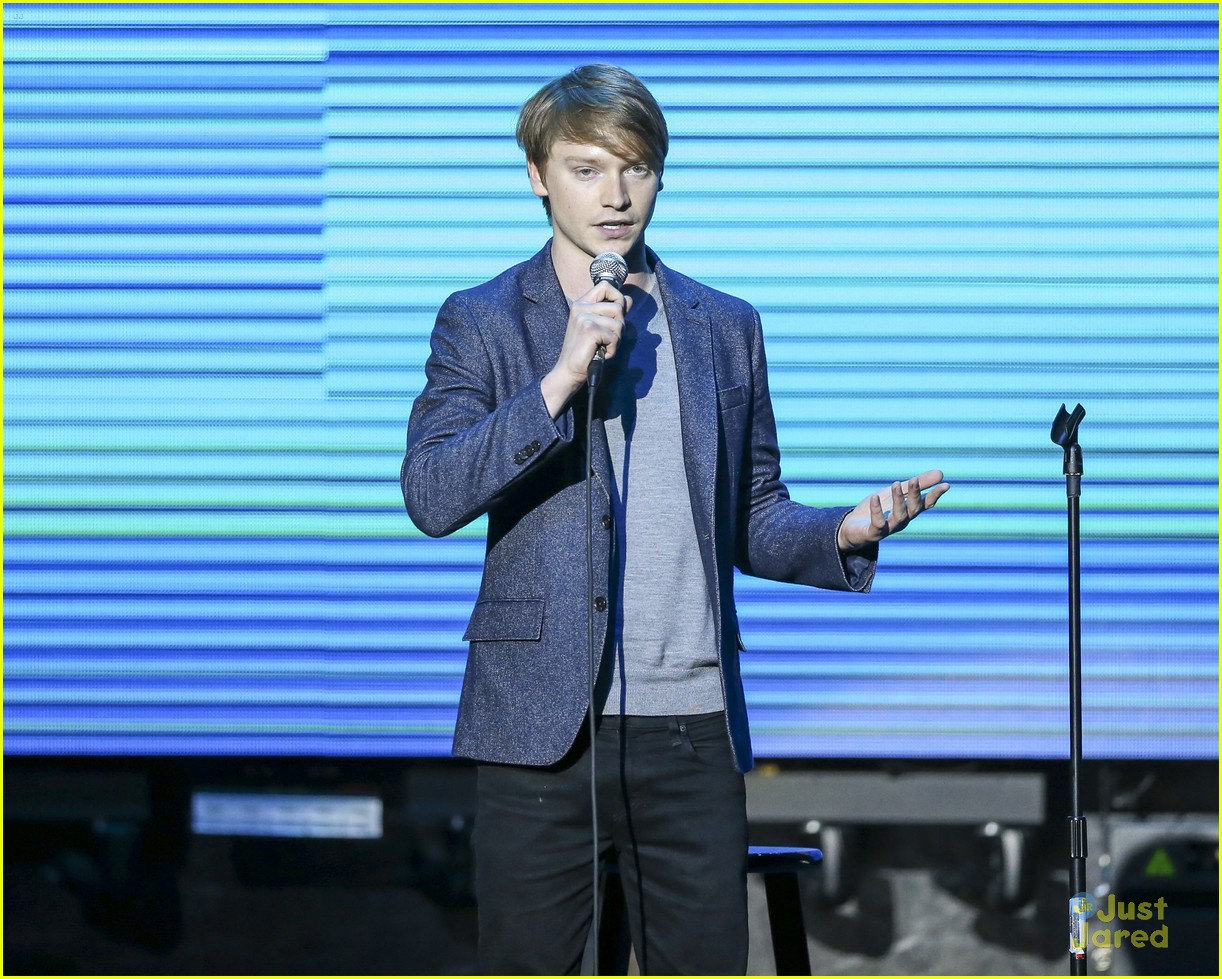 calum worthy keep clean water event 01