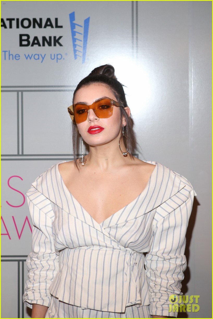charli xcx wins songwriter of the year at sescac pop awards 11