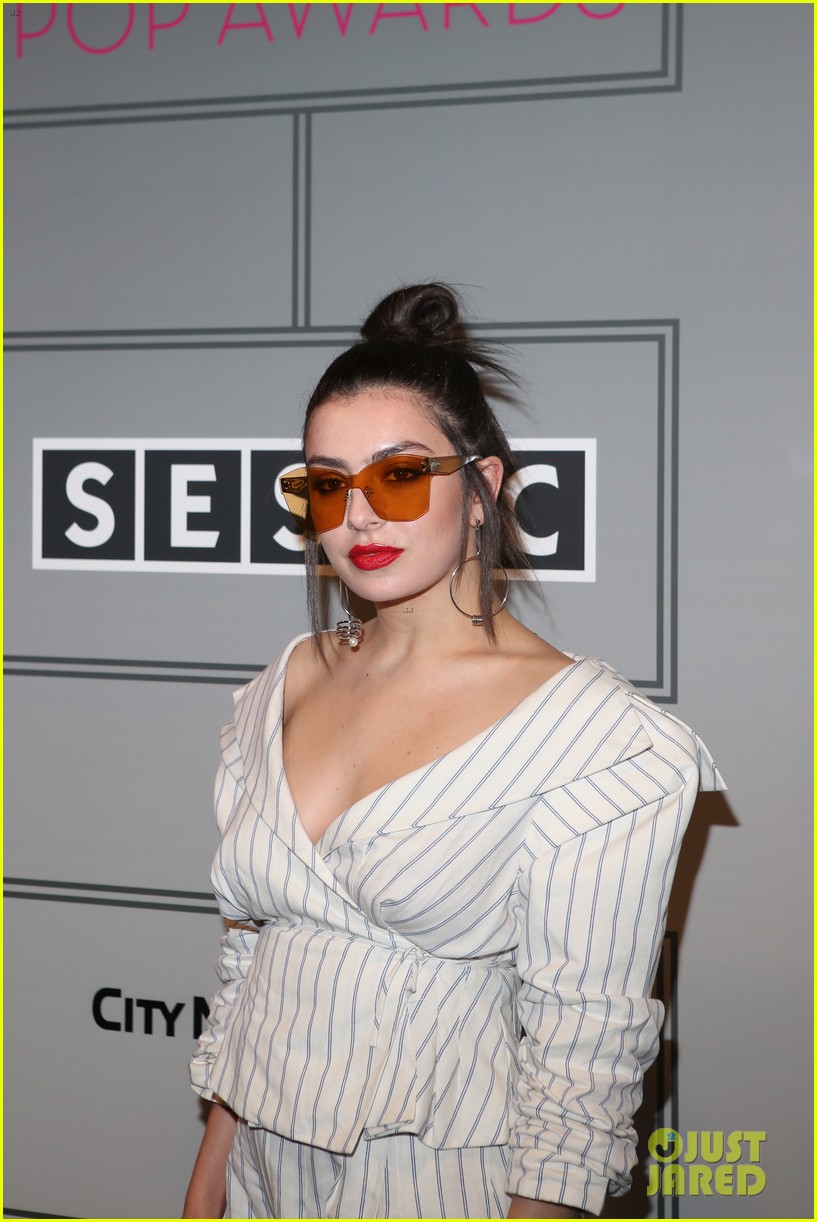 charli xcx wins songwriter of the year at sescac pop awards 12