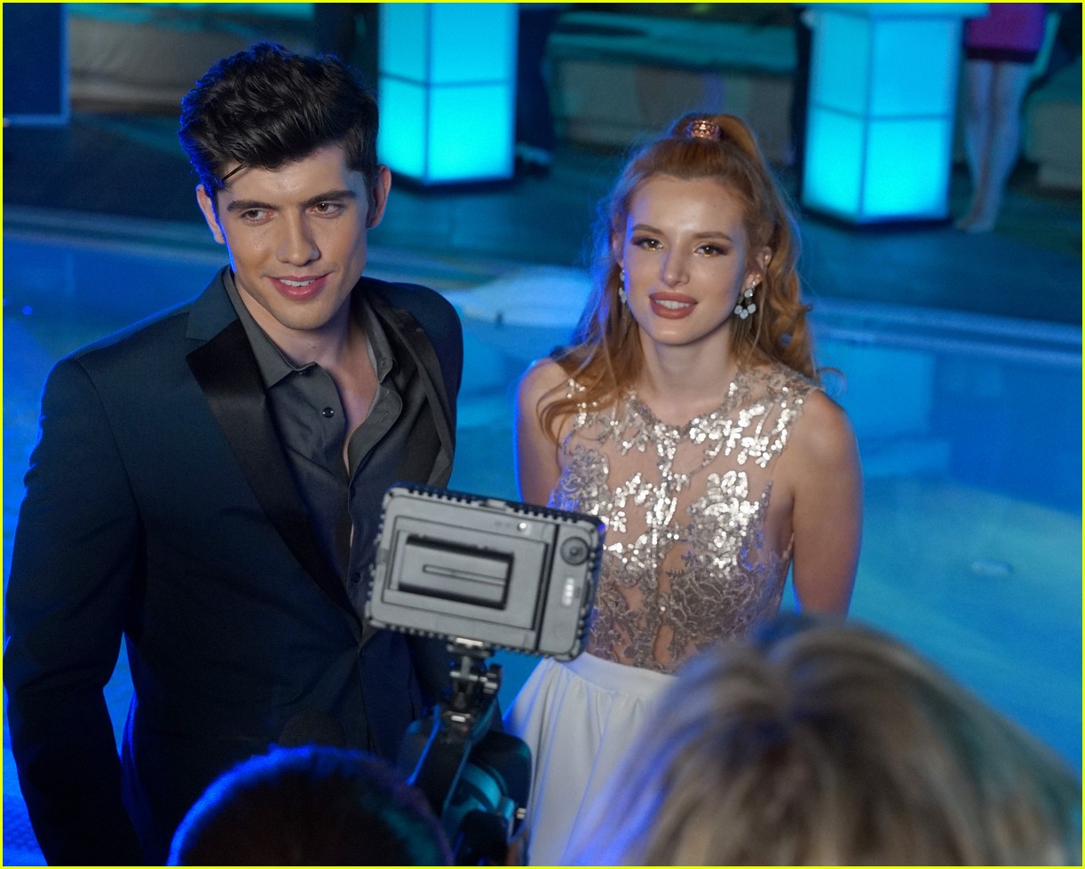 famous in love star torn photos 14